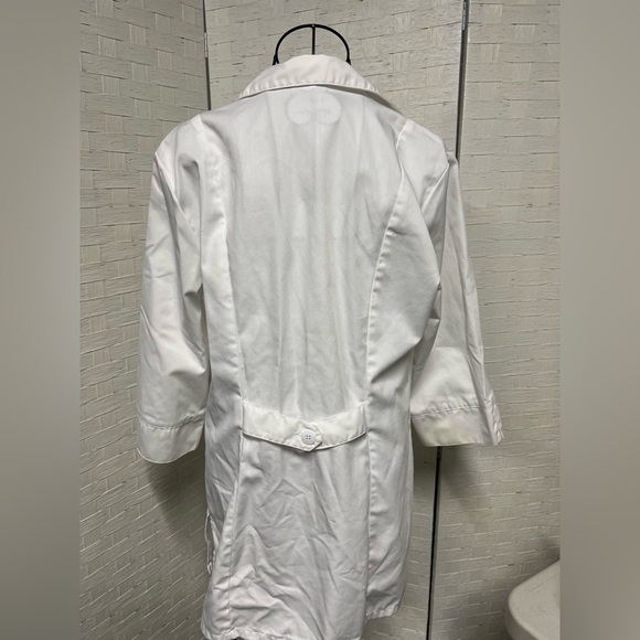 Lab Coat - Picture 3 of 4